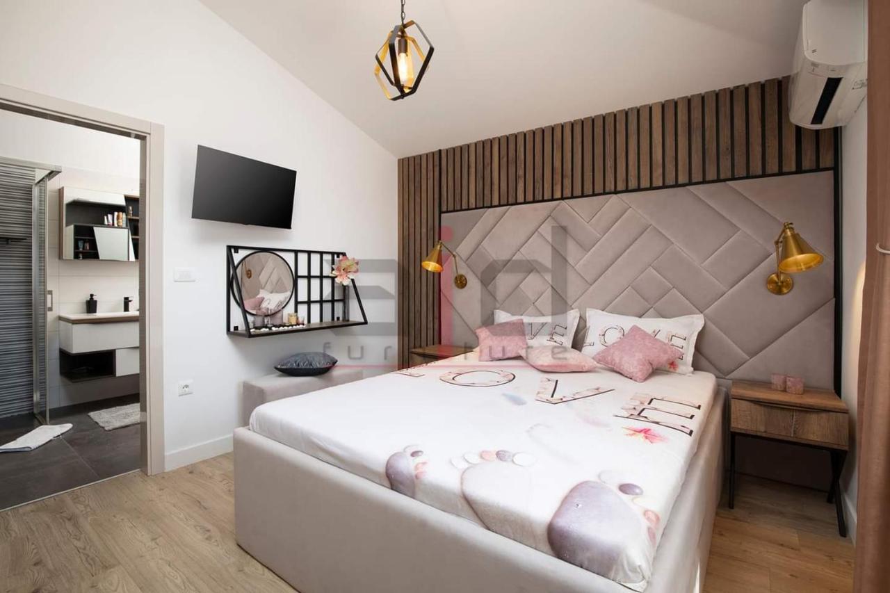 Apartamento Pula Porta Aurea & Wellness Oasis Exterior foto